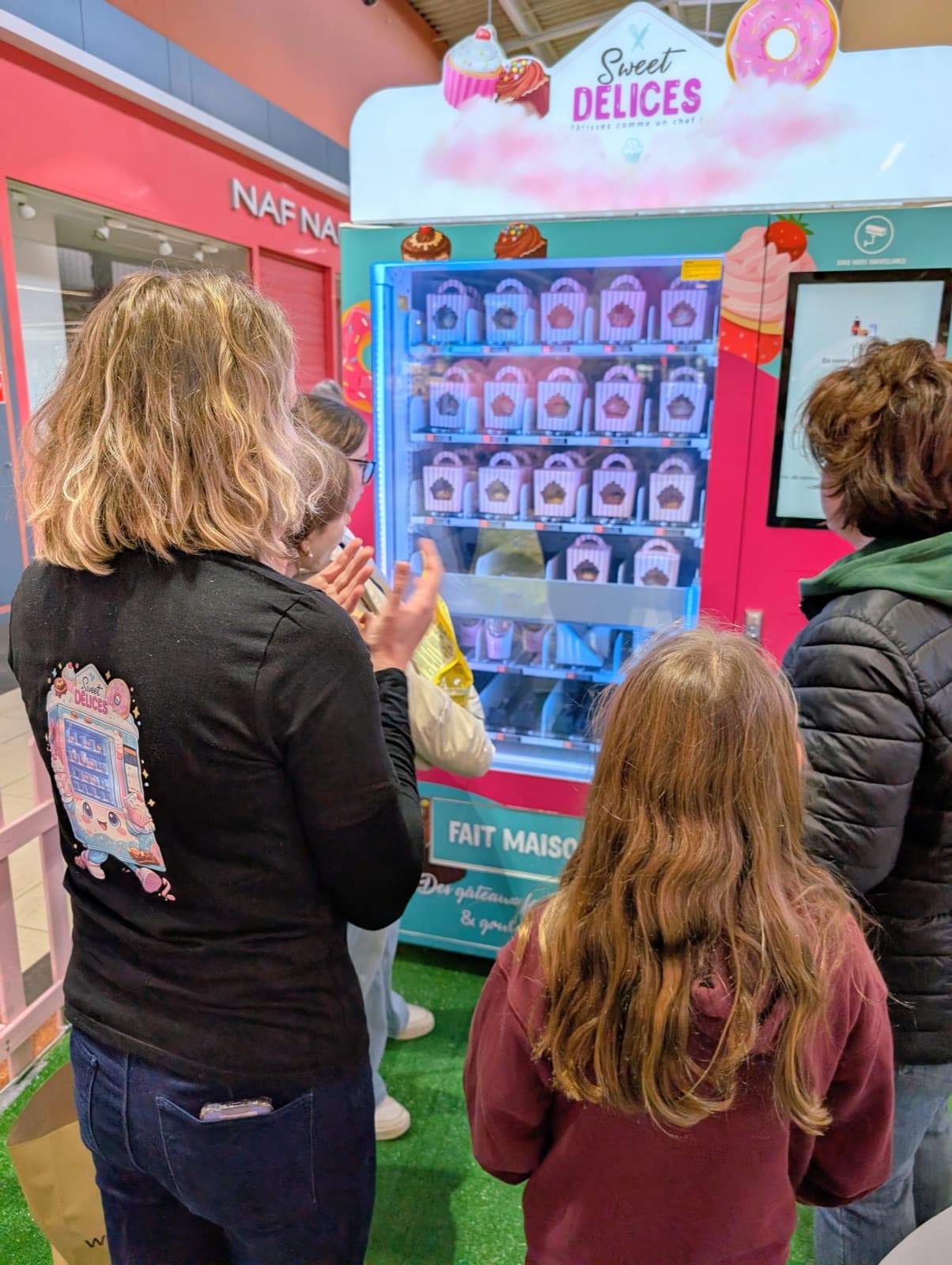 Distributeur Sweet Délices installé dans la galerie marchande de l'Auchan Montauban
